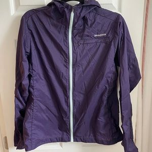 Patagonia Houdini Jacket - Women's Large in color purple. Great condition.